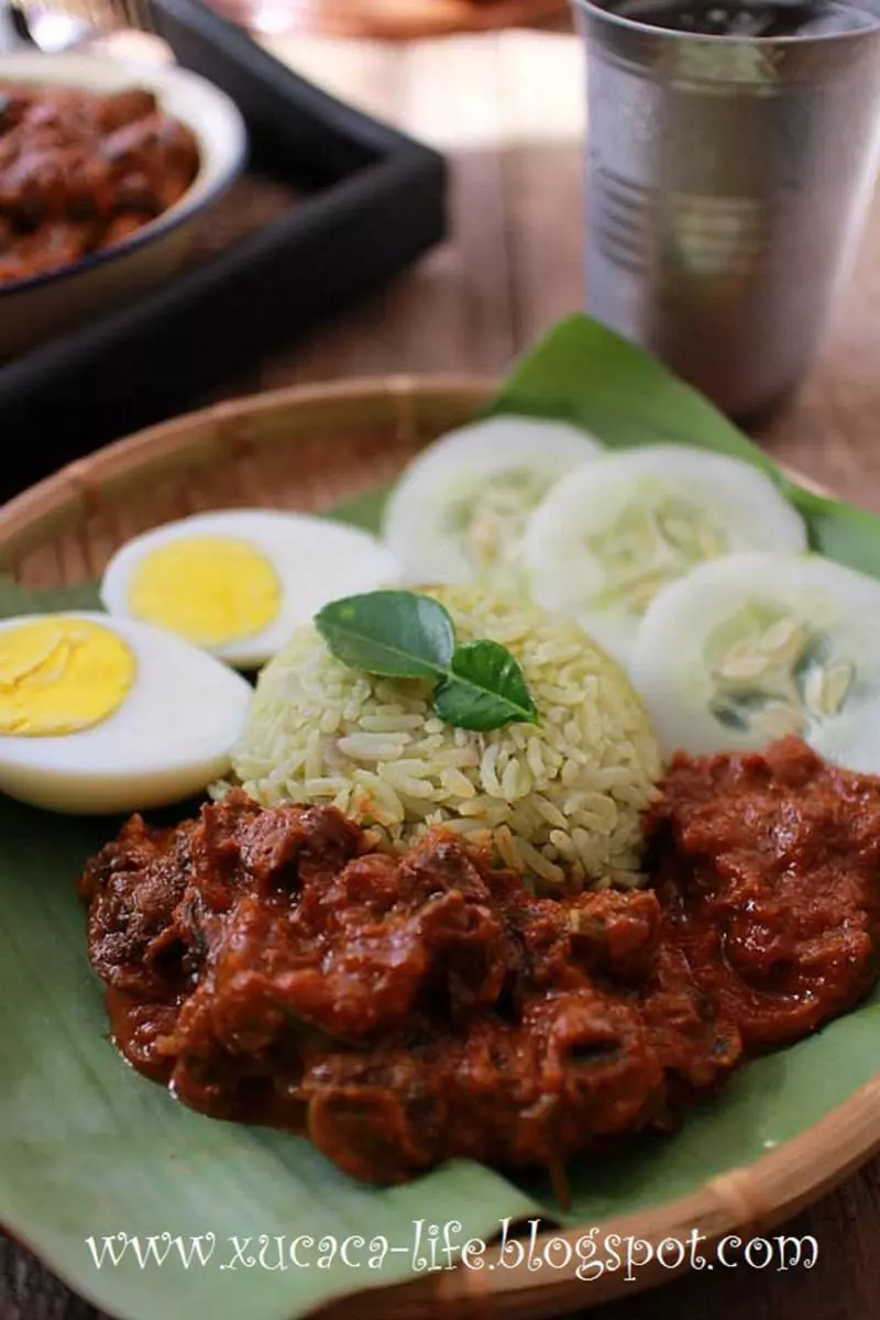 【最完整的Nasi Lemak食譜】學會動手做椰漿飯!絕對比外頭好!保證你聞了流口水,吃了喊『辣死你媽』~ -