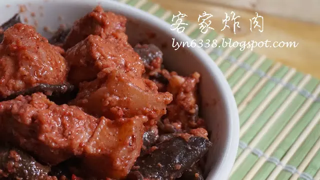 每次有做大日子,都會出現在我家的餐桌上其中一道菜~客家炸肉