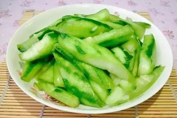 三伏將至,別做這7件事,傷遍心肺脾胃和腰頸!