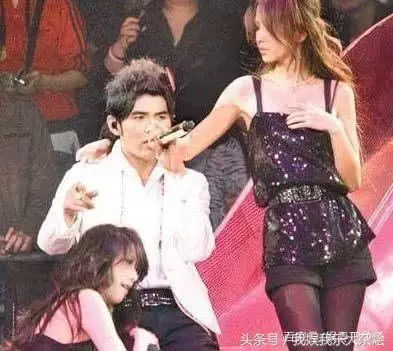AngelaBaby(楊穎)10年前是周杰倫伴舞女郎,網友表示認不出!