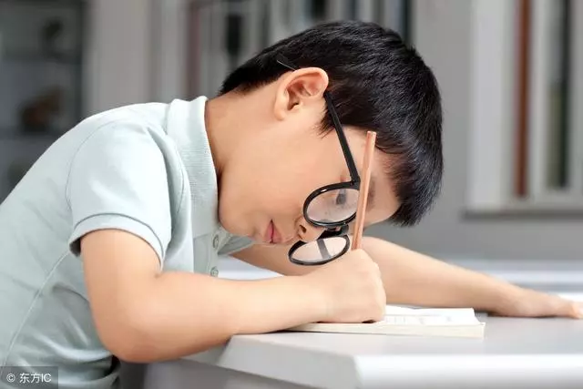 因為兒子成績不好,我和老公對罵,他的話讓我選擇去做親子鑑定