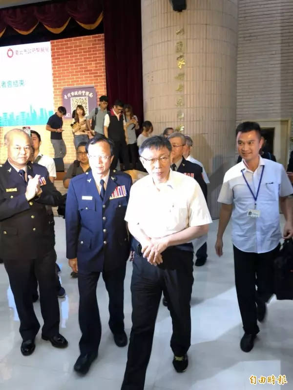 精準決策讓柯P封神? 精闢分析讓網友推爆了