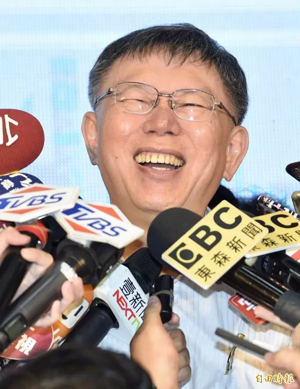 精準決策讓柯P封神? 精闢分析讓網友推爆了
