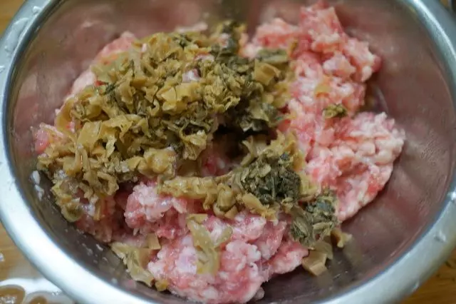 【家家有款】梅菜蒸肉餅食譜 --- 要入口鬆軟多汁才叫合格。