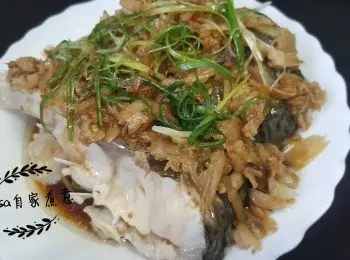 金針菇蒸魚,簡單快手,非常鮮甜下飯哦!!