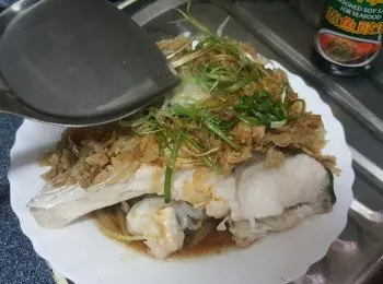 金針菇蒸魚,簡單快手,非常鮮甜下飯哦!!