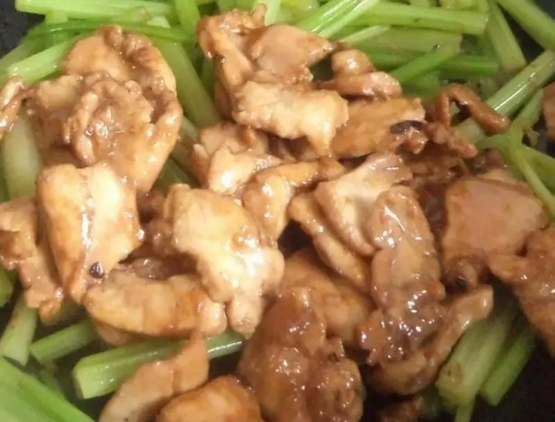 怎麼讓雞肉又滑又嫩?這7個技巧你一定要學會,炒雞肉不老不柴!