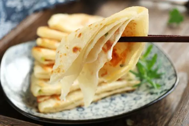 為什麼你的餅又硬又沒層次?麵食世家教你訣竅,一次5斤面不嫌多