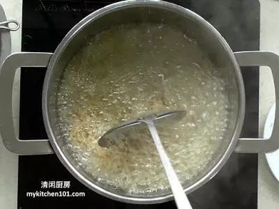 ◤簡單粗曠好吃!◢ 炸江魚仔原來是有秘訣的!酥脆可口全靠這招!媽媽們必學≧∀≦