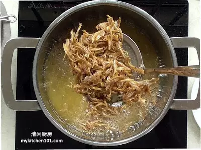 ◤簡單粗曠好吃!◢ 炸江魚仔原來是有秘訣的!酥脆可口全靠這招!媽媽們必學≧∀≦