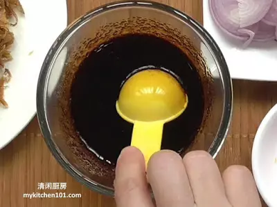 ◤簡單粗曠好吃!◢ 炸江魚仔原來是有秘訣的!酥脆可口全靠這招!媽媽們必學≧∀≦