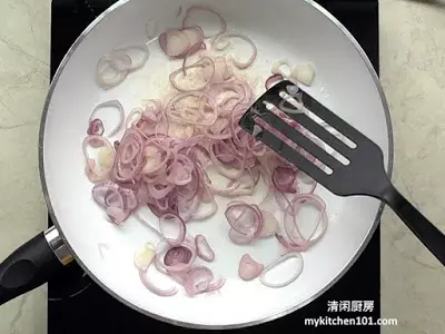 ◤簡單粗曠好吃!◢ 炸江魚仔原來是有秘訣的!酥脆可口全靠這招!媽媽們必學≧∀≦