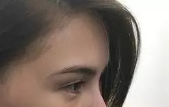 昆凌短髮出鏡,卻無意中暴露自己素顏,網友:生完孩子老得快!