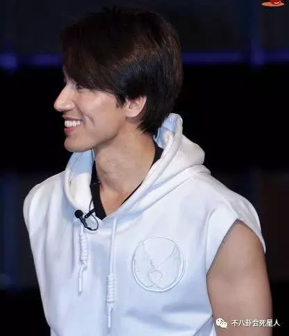 言承旭近照太「可怕」!41歲的他活出了自己的顏值巔峰!