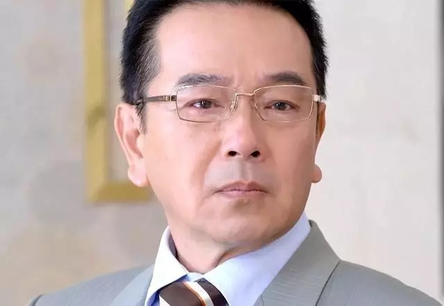 隱藏18年,58歲張晨光妻子大曝光,漂亮超有氣質,網友:嫁對人了!