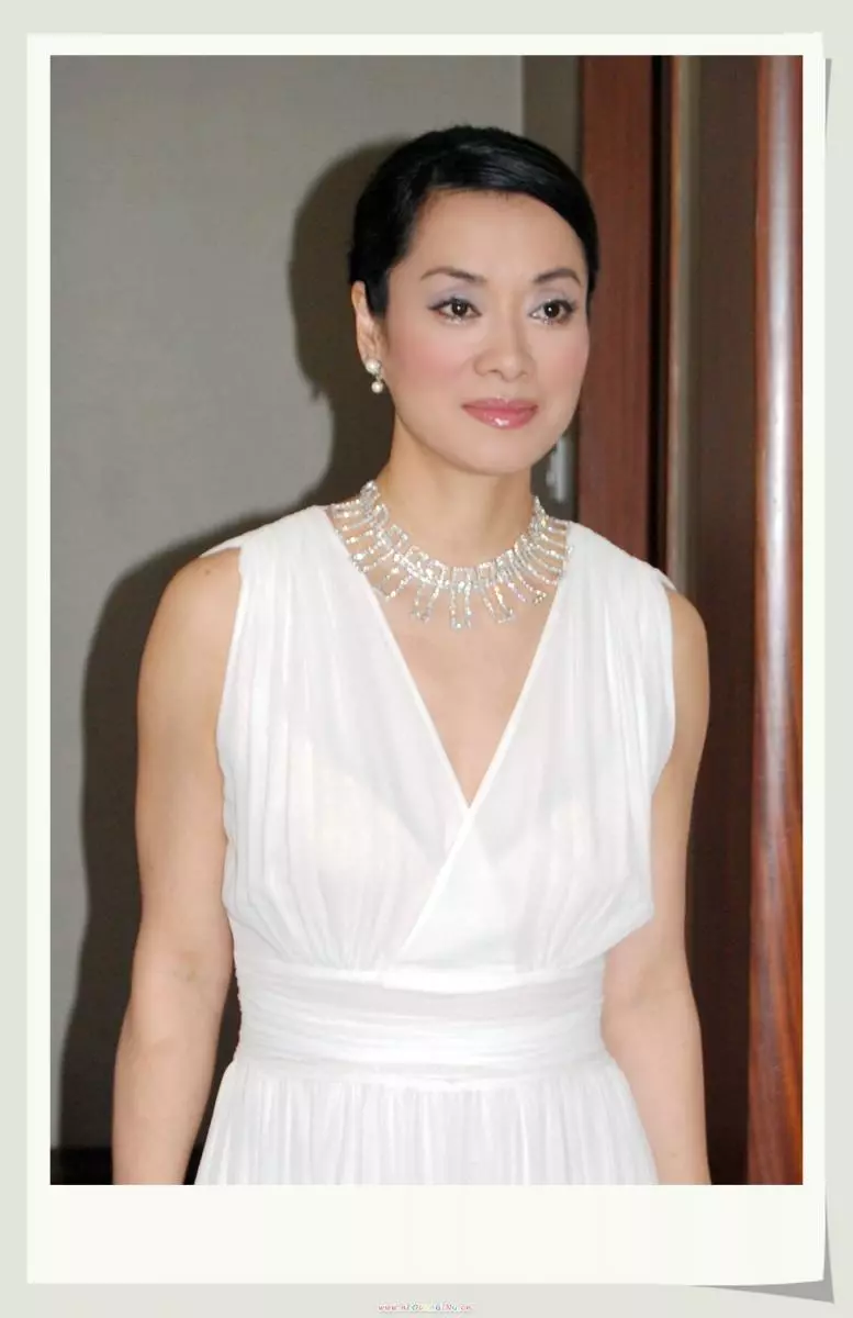 這5位明星未婚先孕,如今孩子長大了,他們的父親卻是個謎!