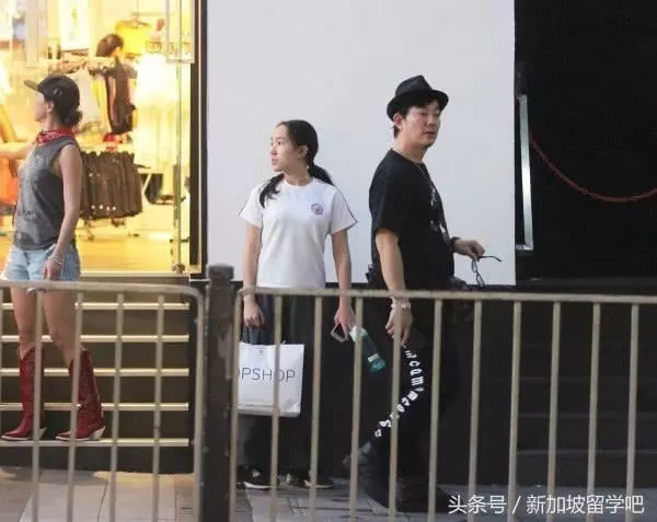 任賢齊夫婦甜蜜逛超市,為角色增肥一圈的他,和老婆好身材對比明顯!友人傻眼:你哪位?