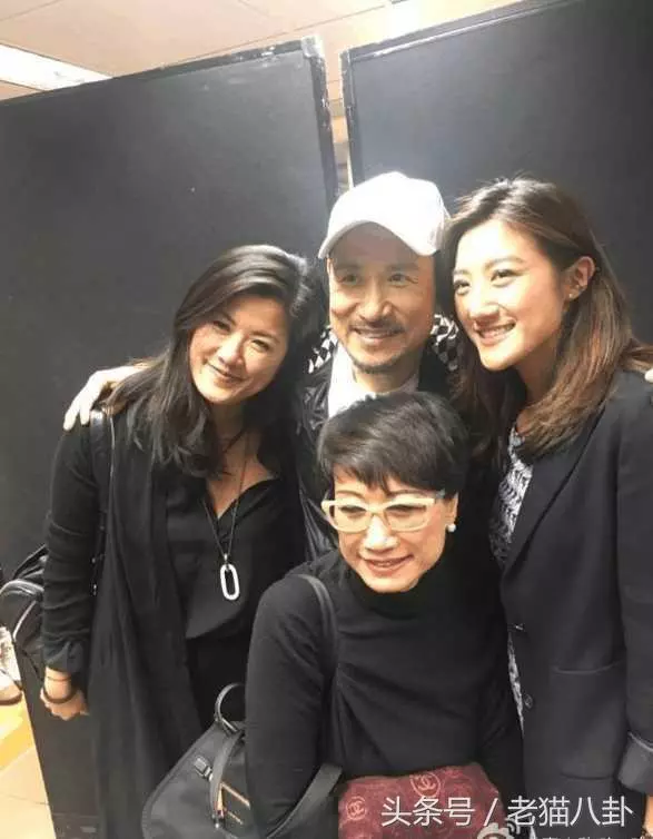 張學友全家照曝光,妻子顏值不輸關之琳,如今女兒比媽媽還美!