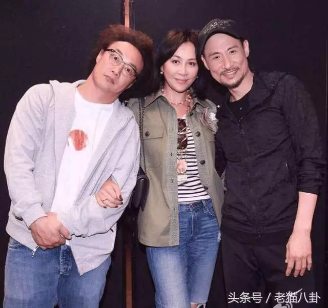 張學友全家照曝光,妻子顏值不輸關之琳,如今女兒比媽媽還美!