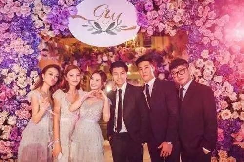 阿嬌美國浪漫婚禮以鬧劇收尾,感情生活跌宕起伏,阿嬌的幸福誰能給?