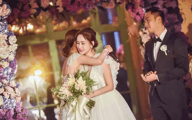 阿嬌美國浪漫婚禮以鬧劇收尾,感情生活跌宕起伏,阿嬌的幸福誰能給?