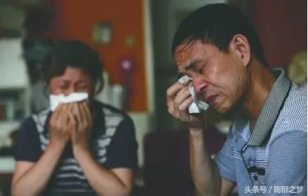 送親戚養的女兒長大要結婚了,彩禮太豐富她想認女再分一半