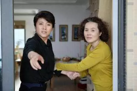 我和嫂子同時坐月子,婆婆的差別對待,讓我感到難受!