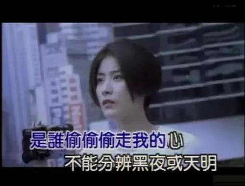 45歲陳慧琳近照,默默捐建50座學校,網友:不染塵埃的完美偶像!