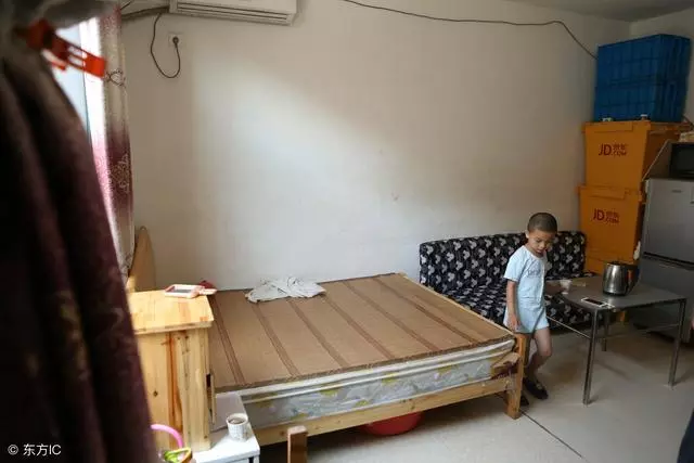 工廠管住宿伙食,打工夫妻都不住宿舍,出錢租房就為了一個想法