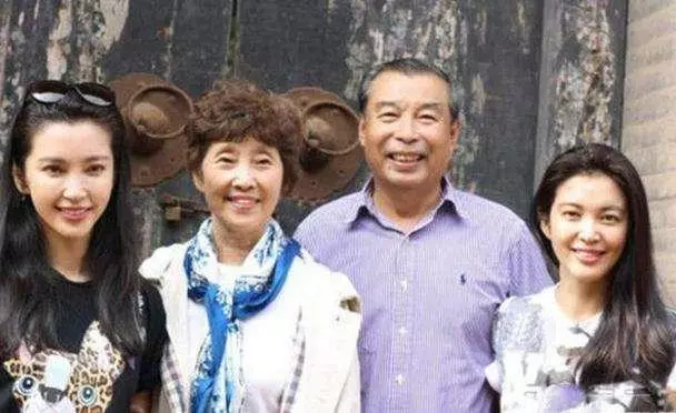 娛樂圈讓你出乎意料的10對親兄妹,知道一對兒算你厲害!