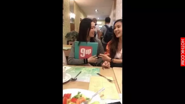 【麥明詩露●】明詩粒的是黑的?開live烏低身露●... (有片)