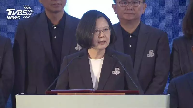 小英批藍「教訓改革者」 藍回嗆:怪天怪地怪在野