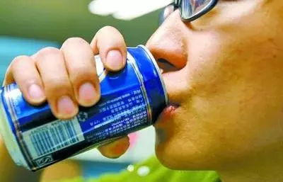 好身體是「喝」出來的!清晨一杯水5大好處,卻有4種水不能喝