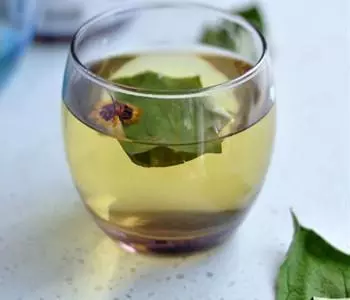 好身體是「喝」出來的!清晨一杯水5大好處,卻有4種水不能喝