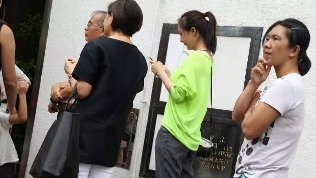 看了林心如的婆婆,再看楊冪的婆婆,兩人態度明眼人都能看出差距!