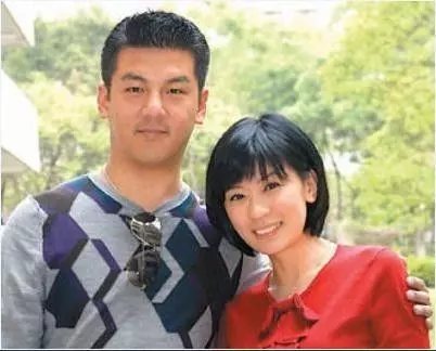 賈靜雯三個孩子,只為了前夫女兒梧桐妹心力交瘁!現如今令人十分羨慕!