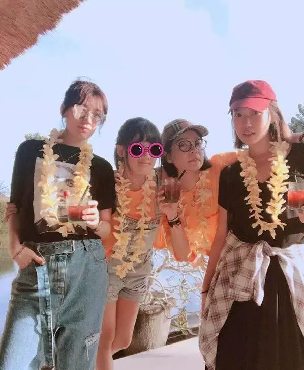 賈靜雯三個孩子,只為了前夫女兒梧桐妹心力交瘁!現如今令人十分羨慕!