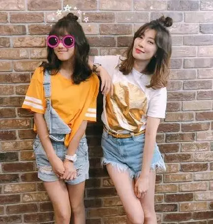 賈靜雯三個孩子,只為了前夫女兒梧桐妹心力交瘁!現如今令人十分羨慕!