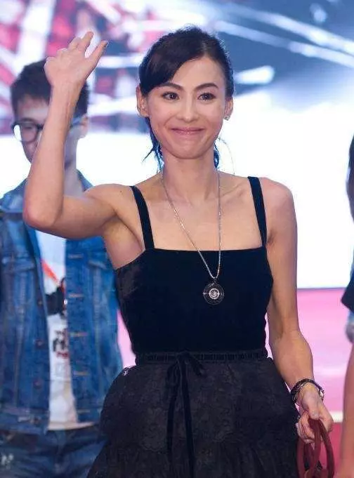 離婚後無人敢娶的4位女星, 尤其是31歲她, 娶她要很大的勇氣!