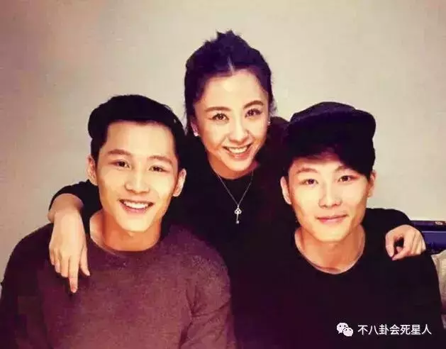 湯鎮業雙胞胎兒子將出道,他大女兒更是顏好氣質佳,堪稱翻版黎姿!