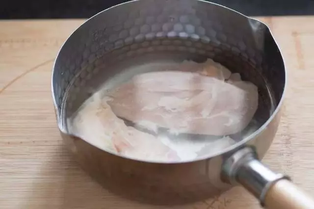 雞胸肉總是不夠入味,試試這麼做,保證鮮嫩入味超好吃
