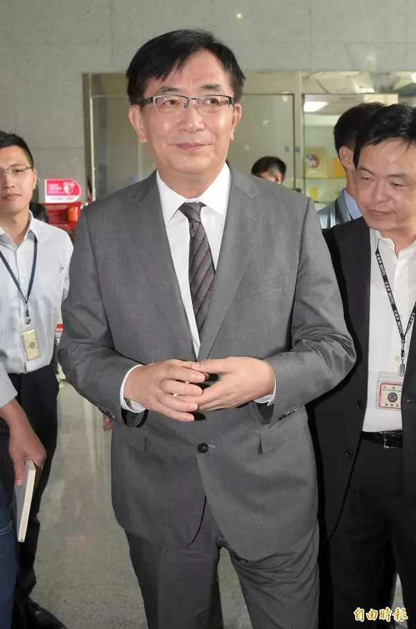 交長吳宏謀上任:陸海空、觀光沒有先後順序