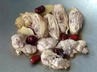 電鍋版【麻油雞湯】+【麻油雞麵線】食譜