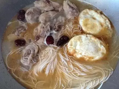 電鍋版【麻油雞湯】+【麻油雞麵線】食譜