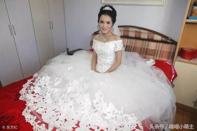 小姑子出嫁,我因病沒有參加婚禮,給轉賬兩千,接到電話我落淚了