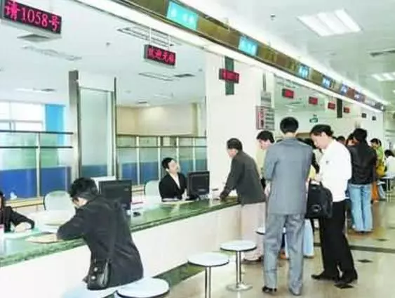 老公頭七,公公將房子過戶給我,接到一個電話,我把公公趕出門