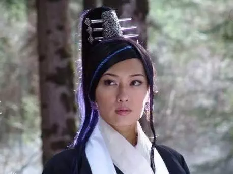 當8年保姆才出道,被男友捲走4億財產,43歲終於嫁入真豪門!