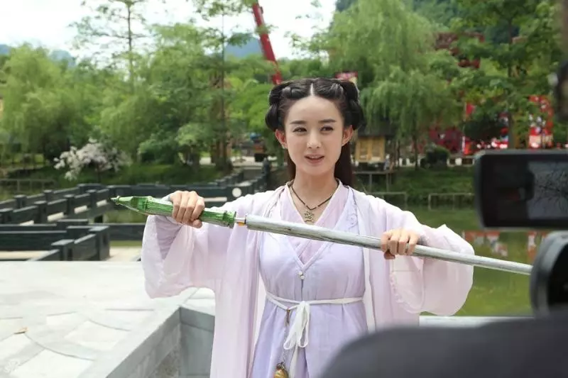 趙麗穎後腦血栓!剛開始不以為意, 看了醫生才知道嚴重性, 宣布停工不再接戲!