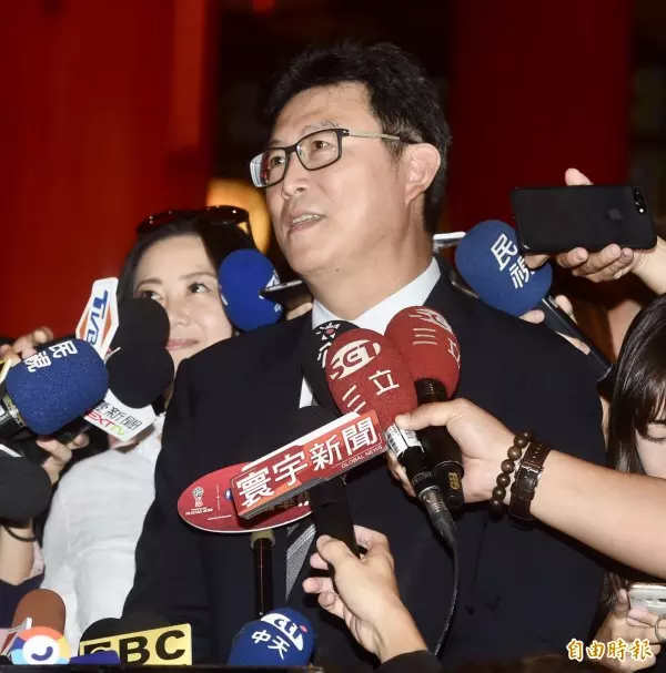 姚文智暢談政見渾然忘我 黃光芹被逼急...