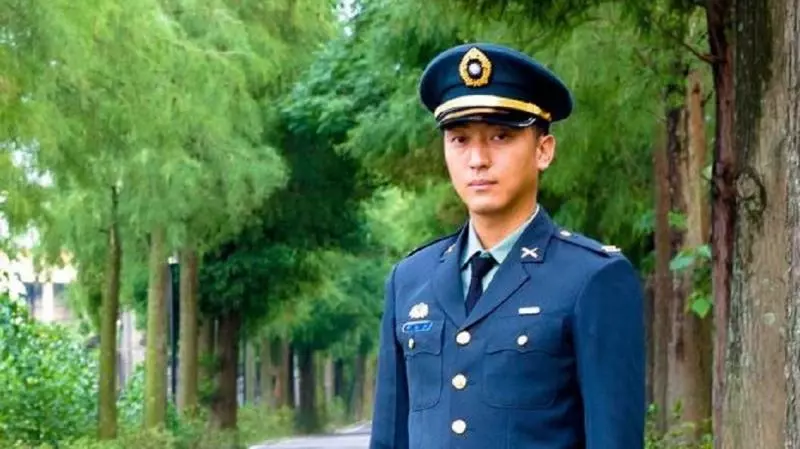 釋憲軍官「不為分離主義而戰」 綠委嗆:慢走!機票不貴